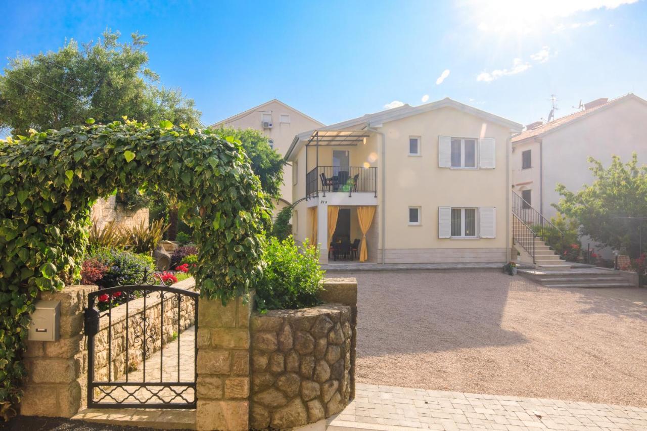 Apartman Ivona Na 1. Katu Malinska Zewnętrze zdjęcie